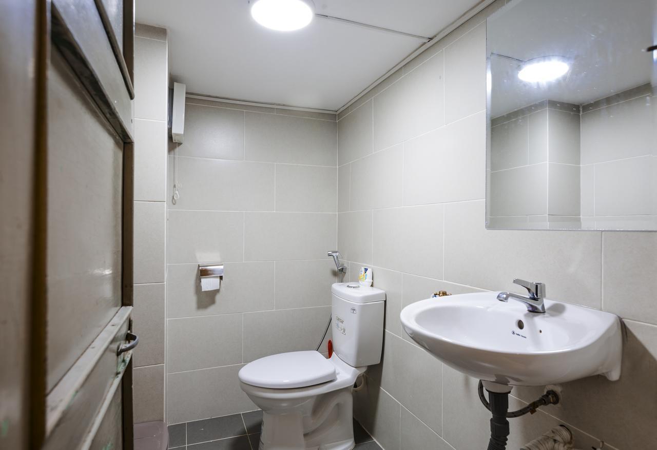 Sgn Living Bed & Breakfast Ho Chi Minh City Bagian luar foto